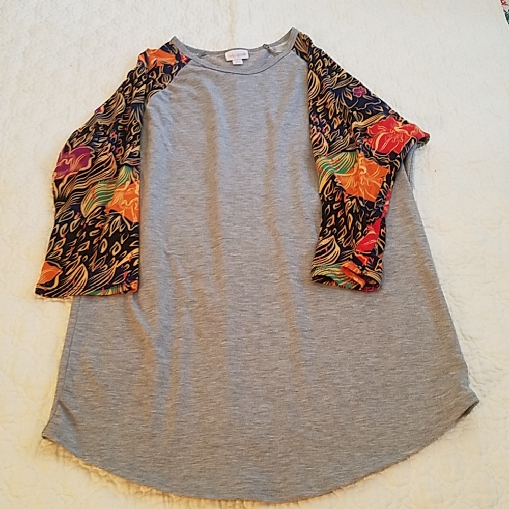 💲💲 5/$25 LuLaRoe Baseball Tee